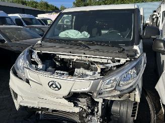 krockskadad bil bedrijf Maxus eDeliver3 L2H1  50 kWh  Automaat   ( 5776 Km ) 2024/12