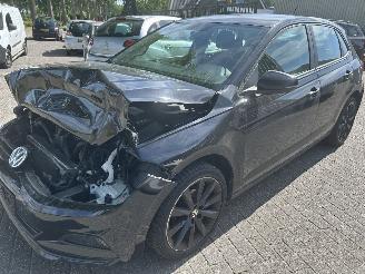 krockskadad bil auto Volkswagen Polo 1.0 MPI  Comfortline 2018/3