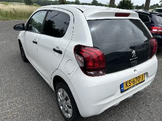 Peugeot 108 e-VTI picture 7