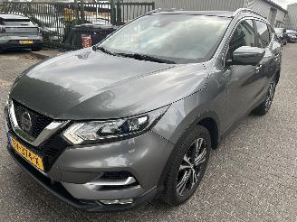 Schadeauto Nissan Qashqai 1.2 Tekna  ( Panoramadak ) 2018/3