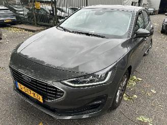 Schadeauto Ford Focus 1.0 EcoBoost Hybrid Titanium  5 drs 2023/2