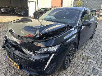 krockskadad bil auto Peugeot 308 SW 1.2 PureTech  Allure Pack 2023/3
