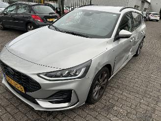 Schadeauto Ford Focus Stationcar 1.0 Hybrid EcoBoost ST Line 2024/9