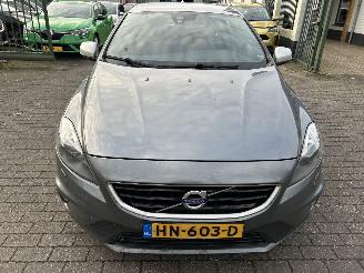 Volvo V-40 2.0  D2   R -Design picture 2