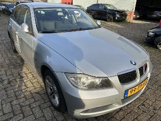 BMW 3-serie 318i  Sedan picture 3