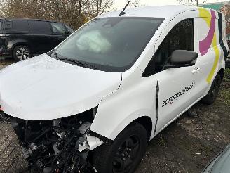 krockskadad bil bedrijf Renault Kangoo E-Tech Electric  Automaat 2024/12
