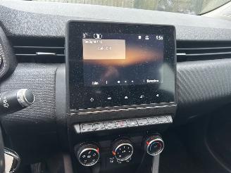 Renault Clio 1.0 TCe Zen Business picture 8