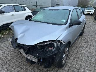 Auto incidentate Renault Mégane 1.5 DCI   HB 2014/9