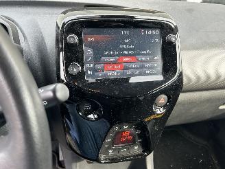 Peugeot 108 1.0 e-VTI  Allure Top picture 12