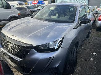 Auto incidentate Peugeot 2008 1.2 PureTech  Active 2022/12