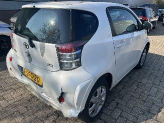 Toyota iQ  picture 4