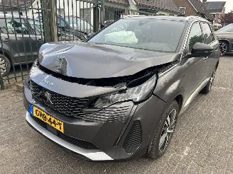krockskadad bil auto Peugeot 5008 1.2 Hybrid  Automaat  Allure Pack Business   7 persoons 2024/9