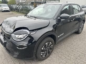 damaged passenger cars Fiat 600 1.2 Hybrid Urban  Automaat 2024/12