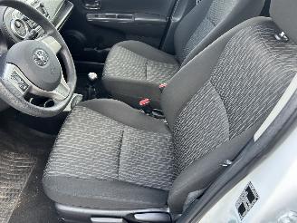 Toyota Yaris 1.0 VVT-I  Comfort picture 13