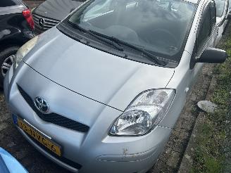 Toyota Yaris 1.0 VVTi Acces picture 1
