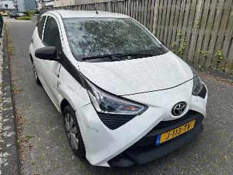 Toyota Aygo 1.0 VVT-I   X-Fun picture 3