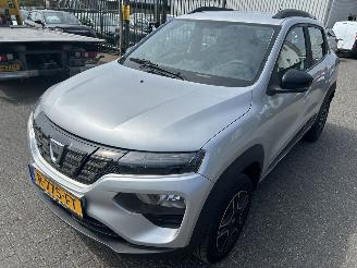 skadebil auto Dacia Spring Comfort Plus   27.4 Kwh 2022/8