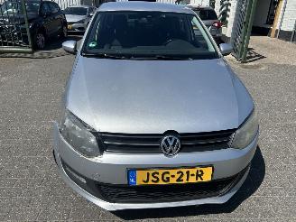 Volkswagen Polo 1.2 EasyLine  5 Drs picture 2