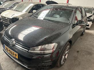 skadebil auto Volkswagen Golf 1.4 TSI  Automaat  5 Drs - Panoramadak ) 2015/6