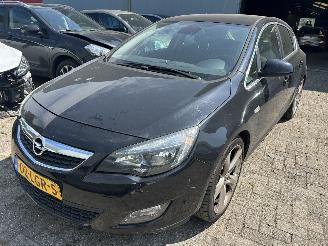 skadebil auto Opel Astra 1.4 Turbo   5 Drs 2010/4