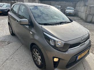 Kia Picanto 1.0 picture 3