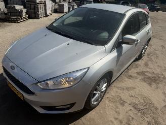 krockskadad bil auto Ford Focus 1.0 Lease Edition 2017/11