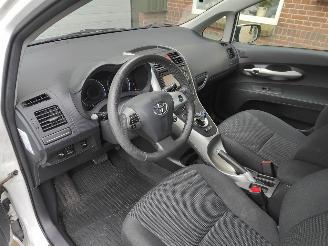 Toyota Auris 1.8 Full Hybrid Aspiration Aut. picture 9