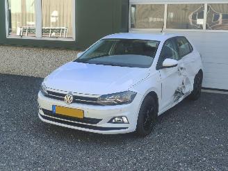 Schadeauto Volkswagen Polo 1.0 MPI Comfortline Navi Clima 2020/1