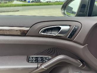 Porsche Cayenne S E-HYBRID Panorama Xenon Leder Voll picture 8