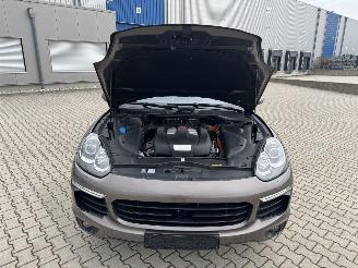 Porsche Cayenne S E-HYBRID Panorama Xenon Leder Voll picture 16