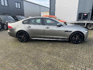 Jaguar XF 2.0 D AUTOMATIK R-SPORT BLACK LEDER NAVI KLIMA VOLL picture 4