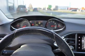 Peugeot 308 Peugeot 308 1,2 Puretech Active Navi Pdc Klima Euro 6 picture 16