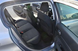 Peugeot 308 Peugeot 308 1,2 Puretech Active Navi Pdc Klima Euro 6 picture 12