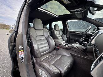 Porsche Cayenne CAYENNE S 3.0 E-HYBRID PANORAMA LEDER NAVI XENON VOL picture 13