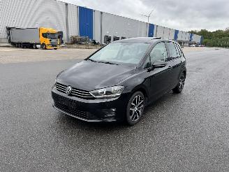 Vaurioauto  passenger cars Volkswagen Golf Sportsvan 1.6 TDI KLIMA PANORAMDACH PDC 81 KW EURO 6 2015/7