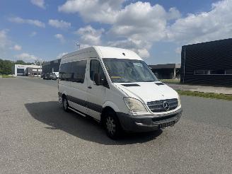 Mercedes Sprinter 311 CDI AUTOMATIK KLIMA 9 SITZE ROLLSTUHLRAMPE picture 2