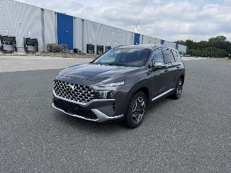 damaged passenger cars Hyundai Santa Fe Santa Fe Premium Hybrid 4WD Panorama Leder Voll 2022/2