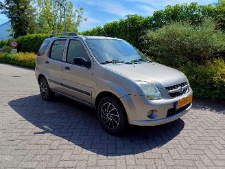 Vaurioauto  passenger cars Suzuki Ignis 1.3-16V GLS 2003/10