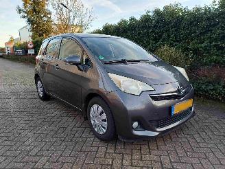 Schadeauto Toyota Verso S 1.3 VVT-i Aspiration 2011/3