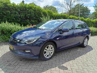 Voiture accidenté Opel Astra Sports Tourer 1.6 CDTI Business+ 2016/11