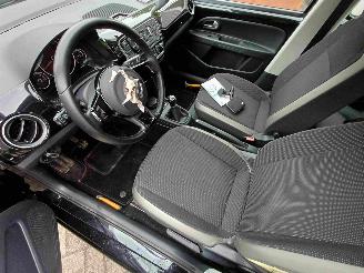 Volkswagen Up! 1.0 high up ! BlueMotion picture 8