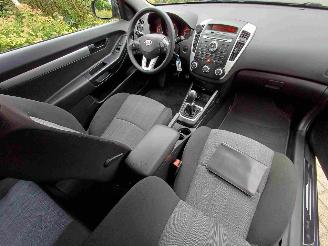 Kia Pro cee d 1.4 CVVT X-tra picture 9