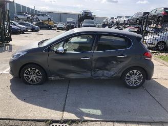 škoda osobní automobily Peugeot 208 12i 60kW Allure NAVI 2016/6
