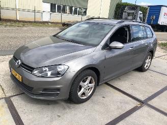 krockskadad bil auto Volkswagen Golf 12tsi 63kW E5 Variant 92000 km 2014/5