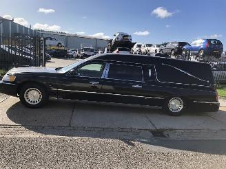 Schadeauto Lincoln Town Car 4.6i V8 164kW 2001/7