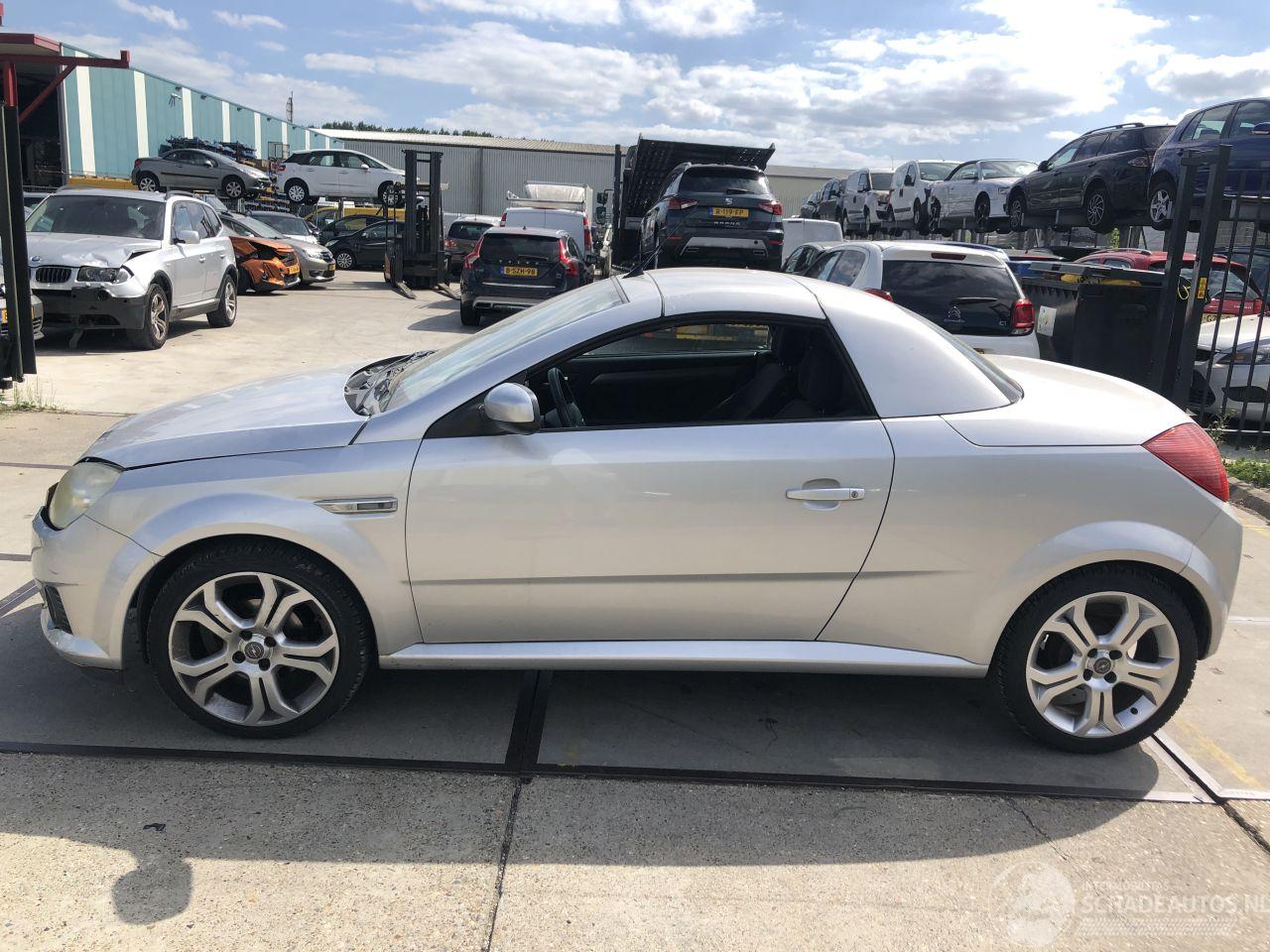 Opel Tigra 14i 16v 88000 km