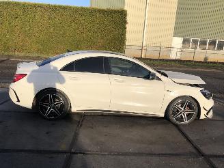 damaged passenger cars Mercedes Cla-klasse 250 Sport 4-Matic Prestige Aut. 2017/7