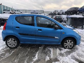 Voiture accidenté Suzuki Alto 1.0i Airco Lm velgen 2015/2