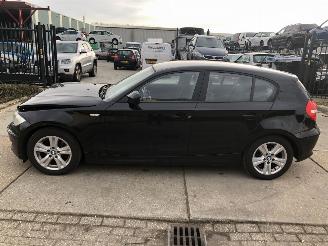 Voiture accidenté BMW 1-serie 116i 5 drs 2.0 E5 2011/3