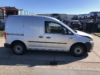 Unfall Kfz Van Volkswagen Caddy 2.0tdi 75kW E6 DSG MODIFIED PARTITION WALL 2020/10